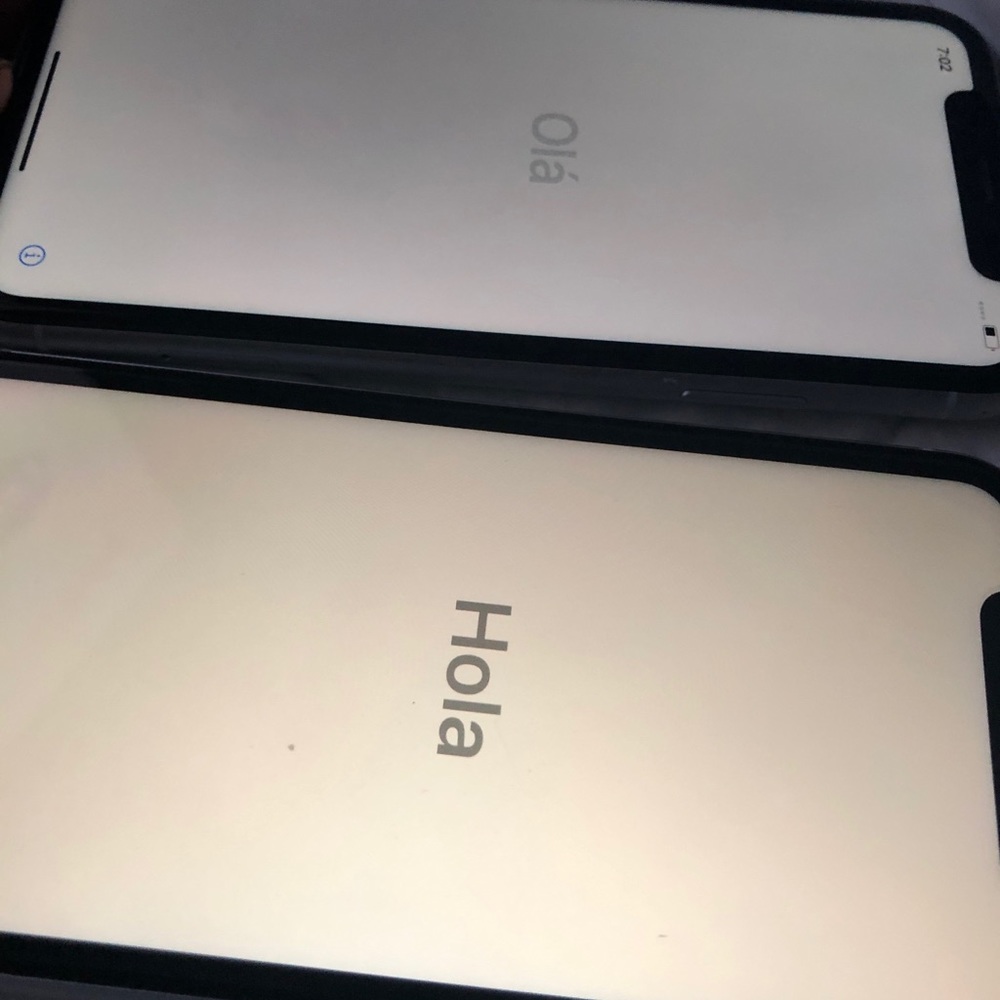 iPhone XR 64 G - Picture 2 of 5